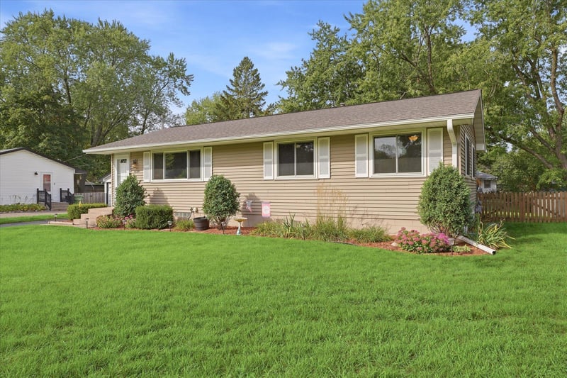 9800 3rd St NE, Blaine, MN 55434