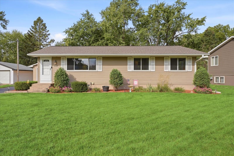 9800 3rd St NE, Blaine, MN 55434