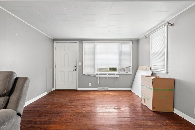 1004 E Main St, Caledonia, MN 55921