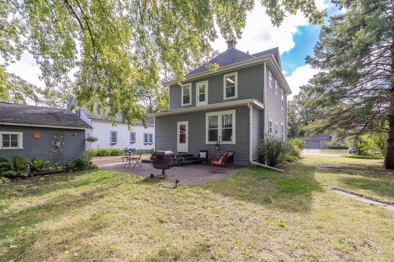 409 Elm Ave SE, Montgomery, MN 56069