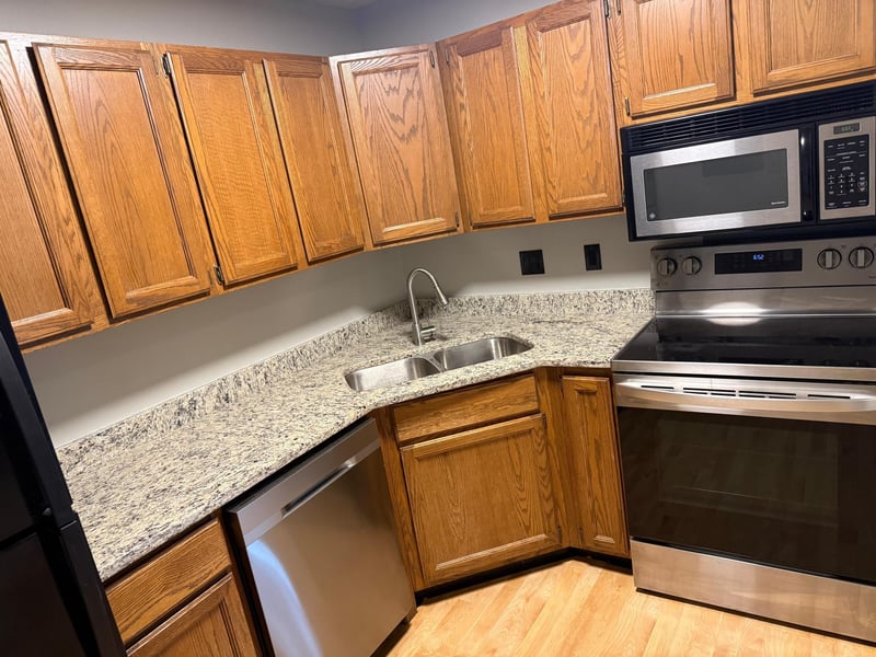 2120 Ridge Dr #31, Saint Louis Park, MN 55416
