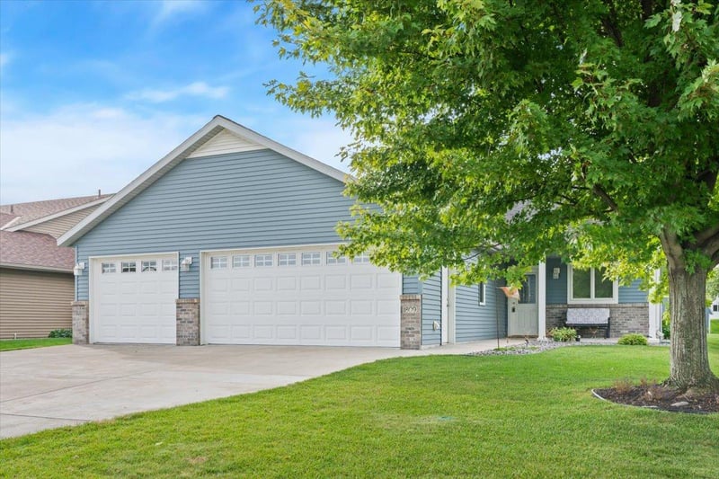 1809 7th St N, Sartell, MN 56377