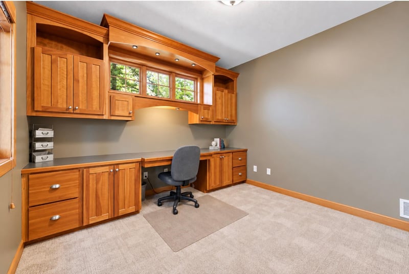 11068 Sprucewood Ln N, Champlin, MN 55316