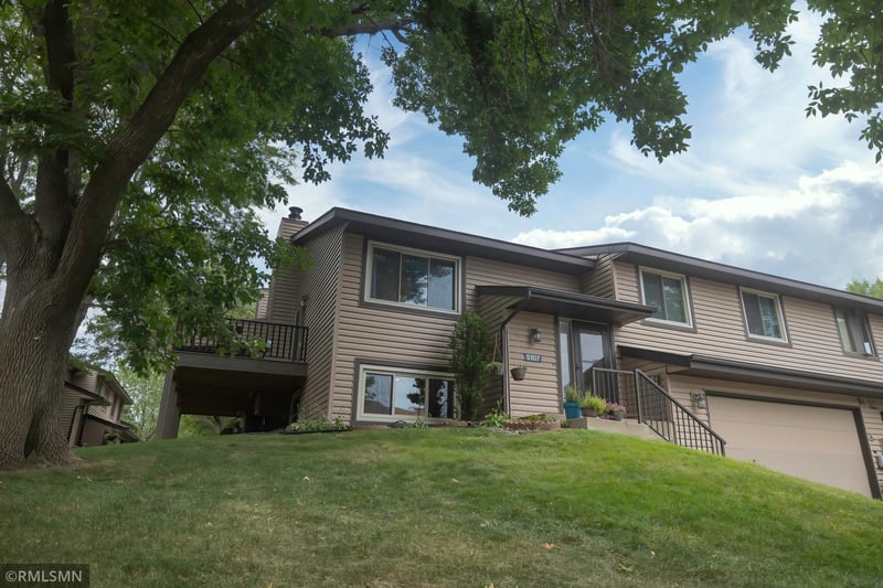 5107 148th St W, Apple Valley, MN 55124