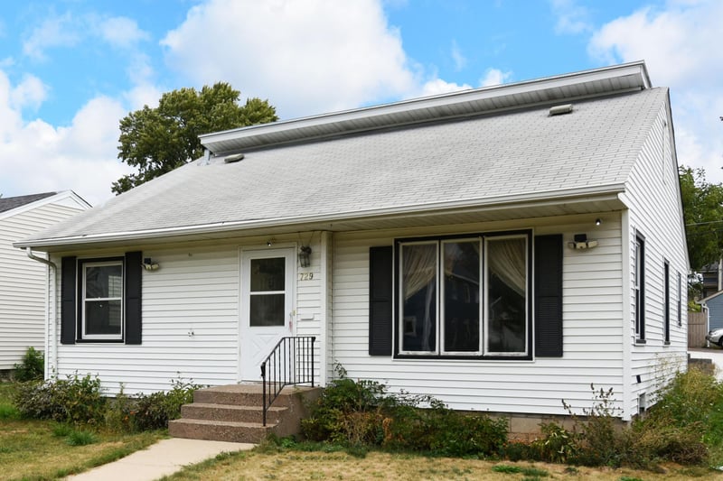 729 Rose Ave E, Saint Paul, MN 55106