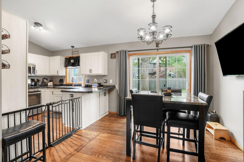 25931 9th St W, Zimmerman, MN 55398