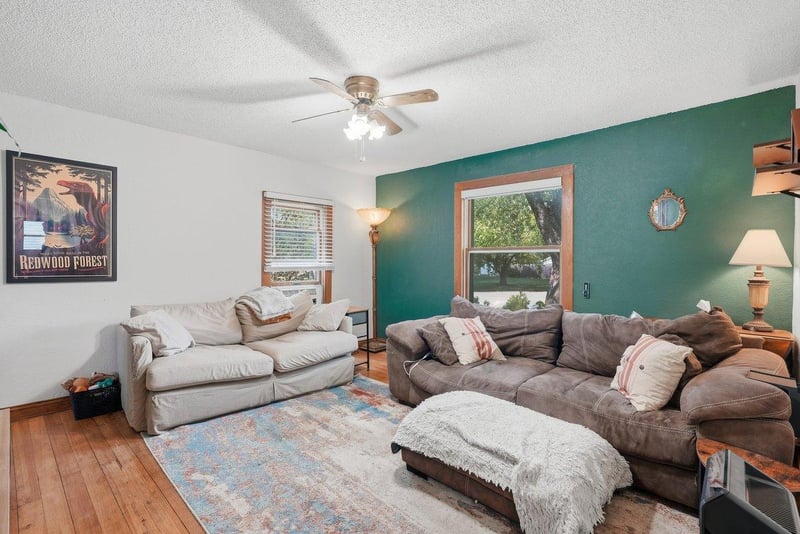 121 W Race Ave, Elmwood, WI 54740