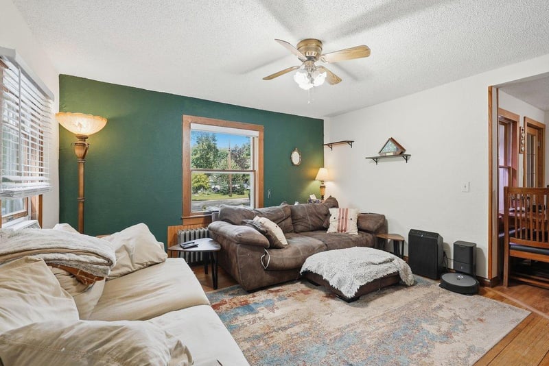 121 W Race Ave, Elmwood, WI 54740