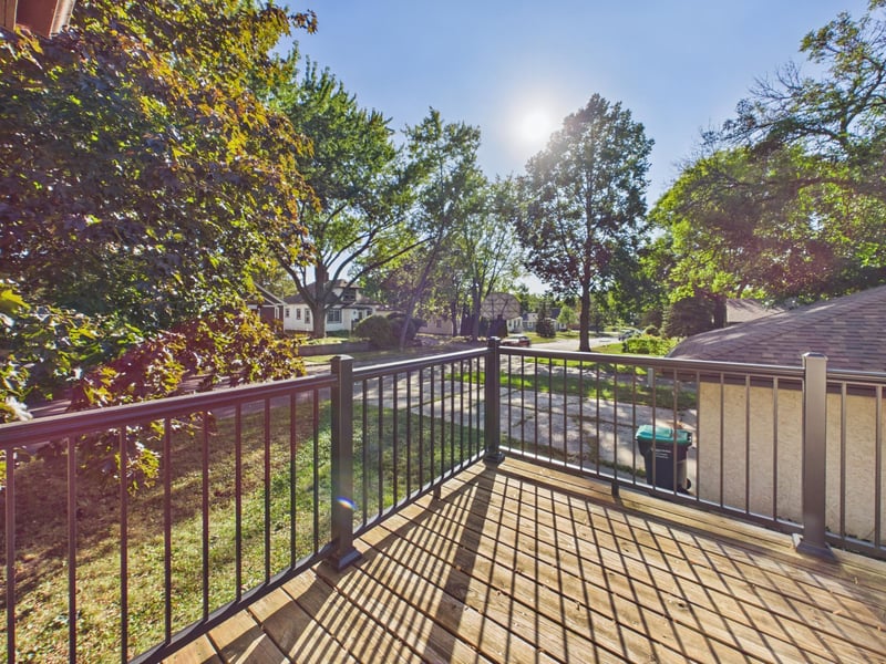 2253 Charles St N, North Saint Paul, MN 55109
