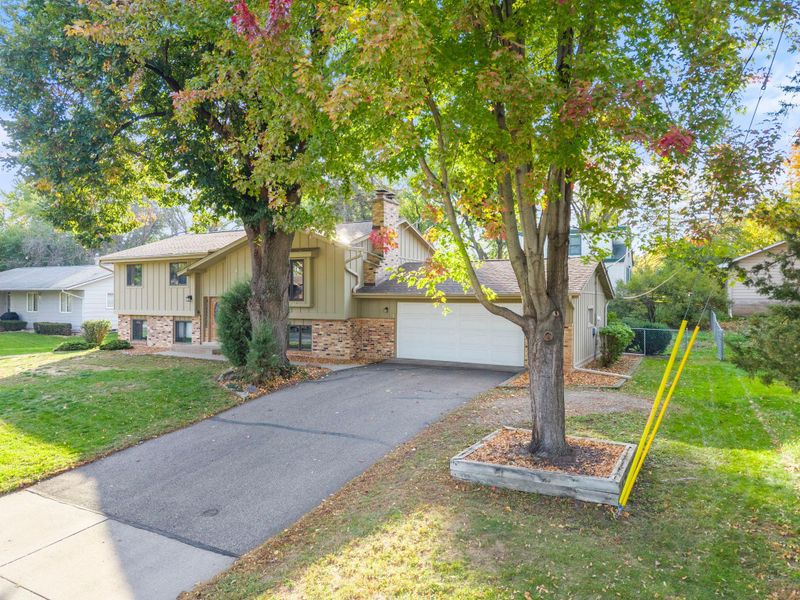 6733 Willow Ln, Brooklyn Center, MN 55430