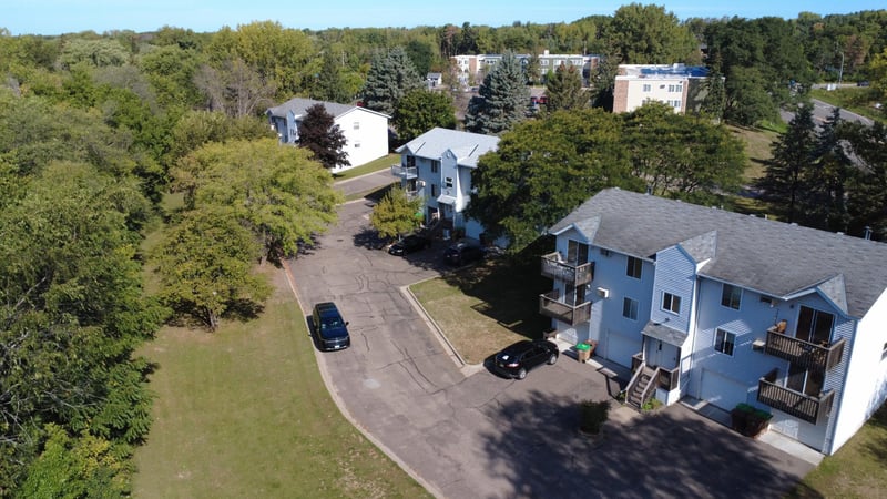 230 Hallam Ave S, Mahtomedi, MN 55115