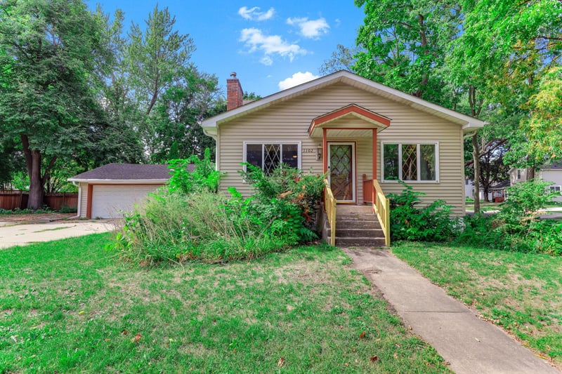 1102 Ramsey St, Hastings, MN 55033