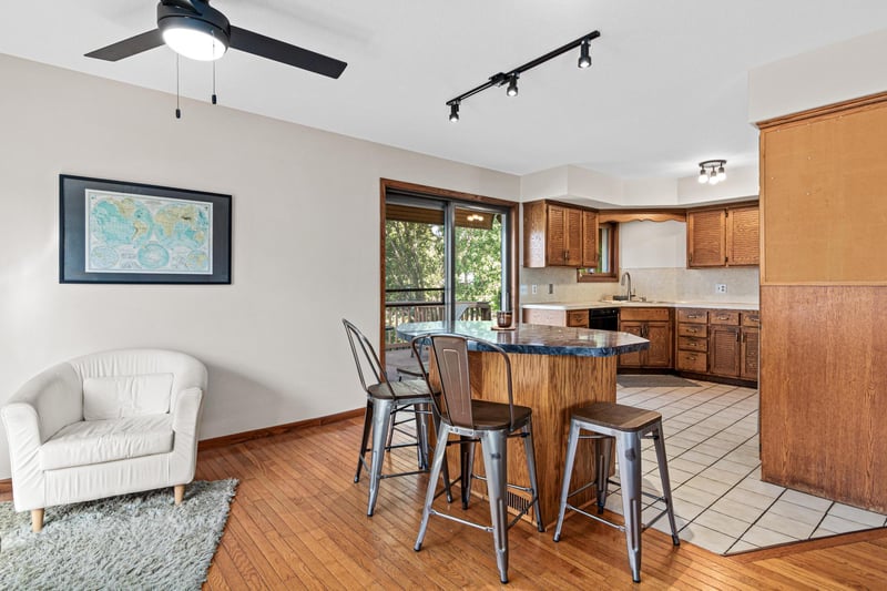 7720 Long Lake Rd, Mounds View, MN 55112
