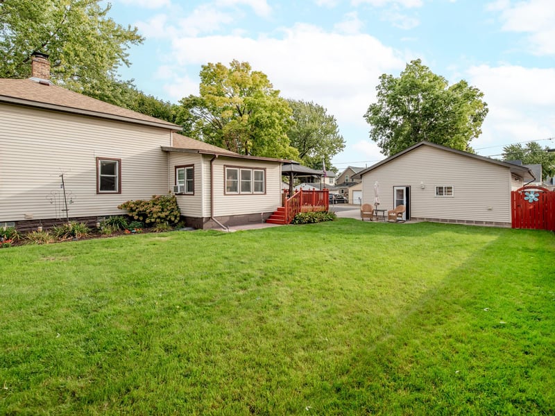 125 3rd Ave S, South Saint Paul, MN 55075