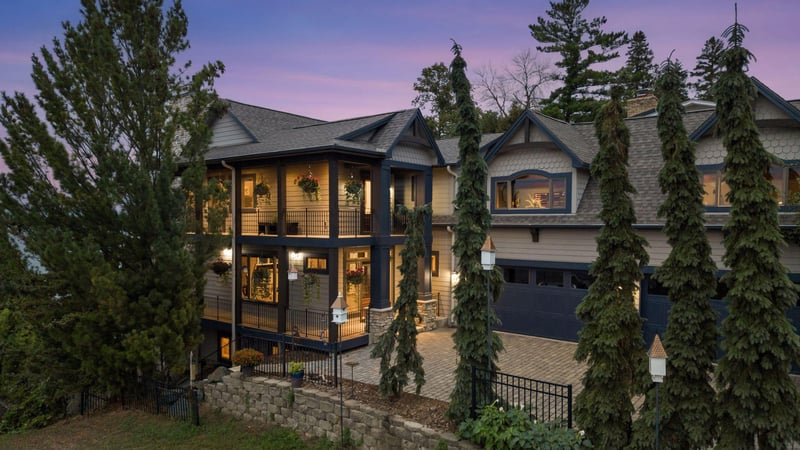 432 E Lake St, Waconia, MN 55387