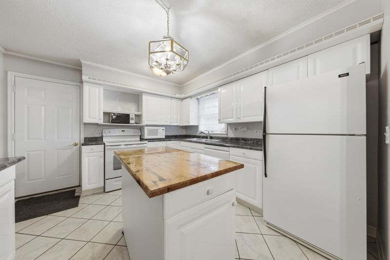 6009 2nd St NE, Fridley, MN 55432