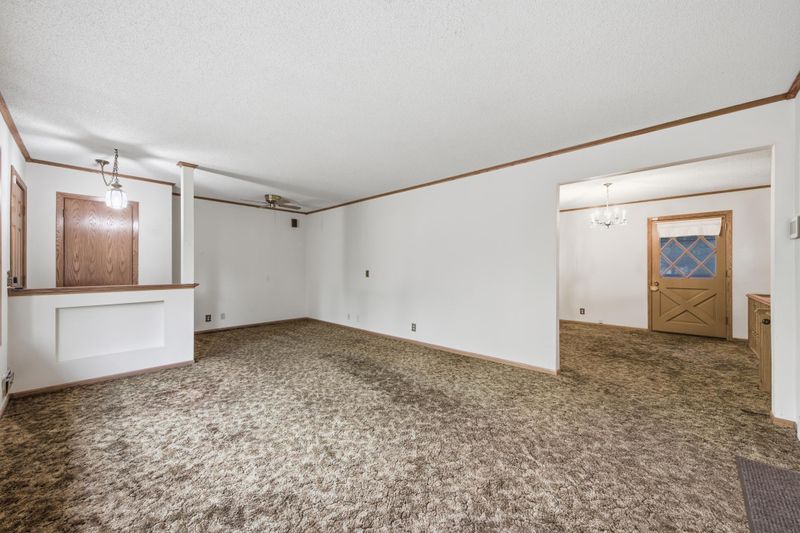 6009 2nd St NE, Fridley, MN 55432