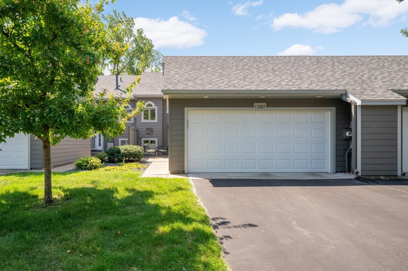 11887 Minnetonka Blvd, Minnetonka, MN 55305