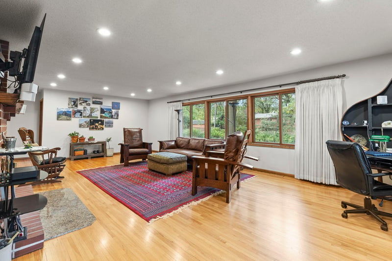 7181 Foxboro Ln, Woodbury, MN 55125
