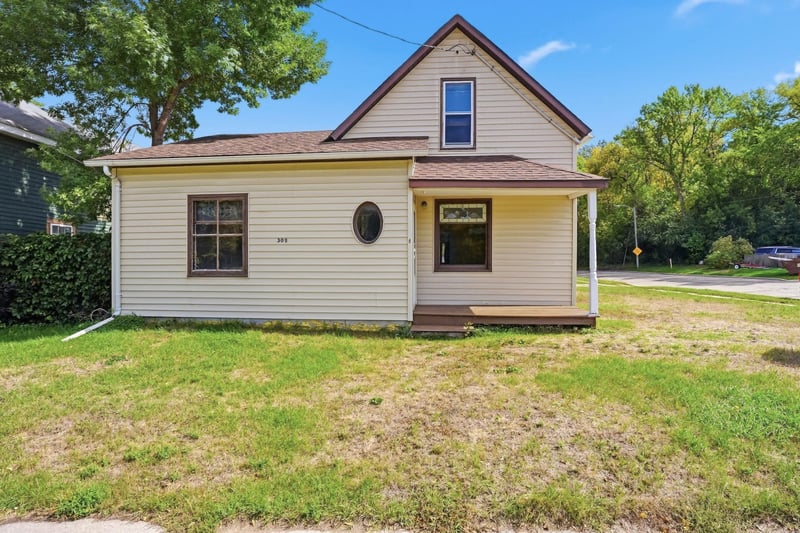 301 Main Ave N, Red Lake Falls, MN 56750