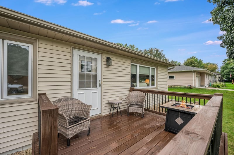 2437 Albion Ave, Fairmont, MN 56031