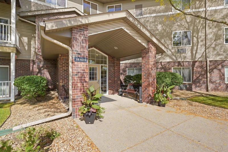 18400 Euclid St #364, Farmington, MN 55024