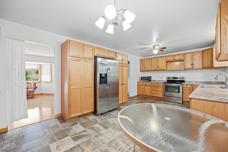 833 Lewis Pl, Saint Cloud, MN 56301