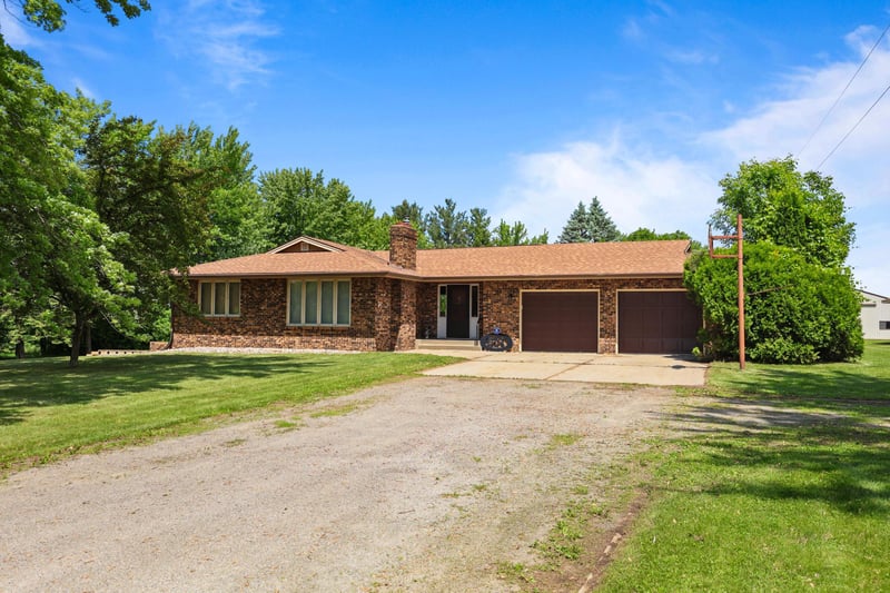 1991 55th St NE, Sauk Rapids, MN 56379