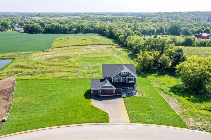 10180 Heather Ln, Corcoran, MN 55374