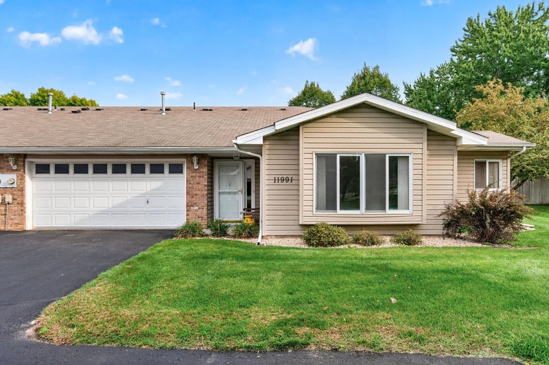 11991 Yellow Pine St NW, Coon Rapids, MN 55448
