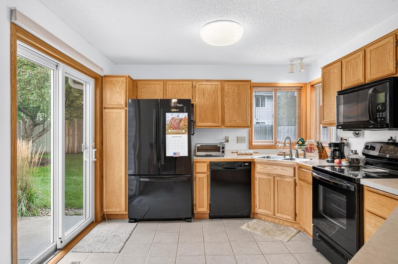 11991 Yellow Pine St NW, Coon Rapids, MN 55448
