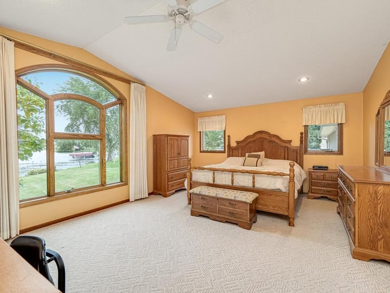 500 Hickman Dr, Sauk Centre, MN 56378