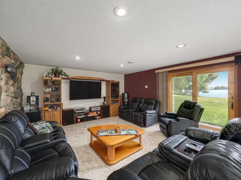 500 Hickman Dr, Sauk Centre, MN 56378