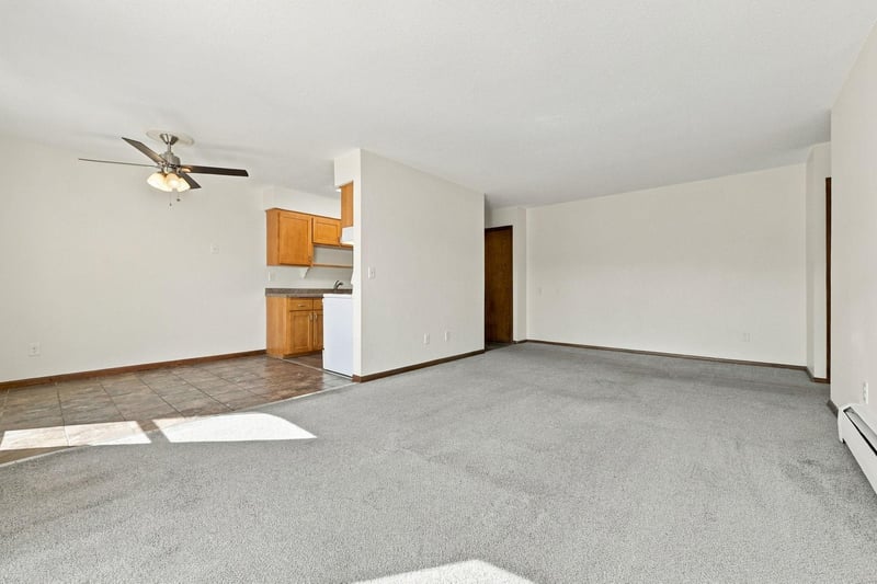 819 11th Ave S #7, Hopkins, MN 55343