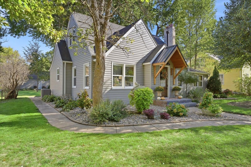 312 Westminster Ave SW, Watertown, MN 55388