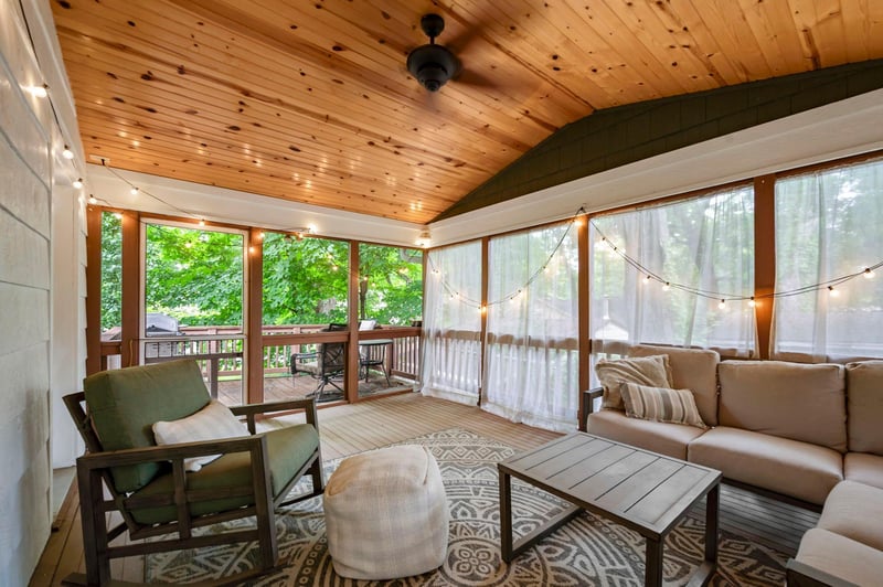3067 Alexander Ln, Mound, MN 55364