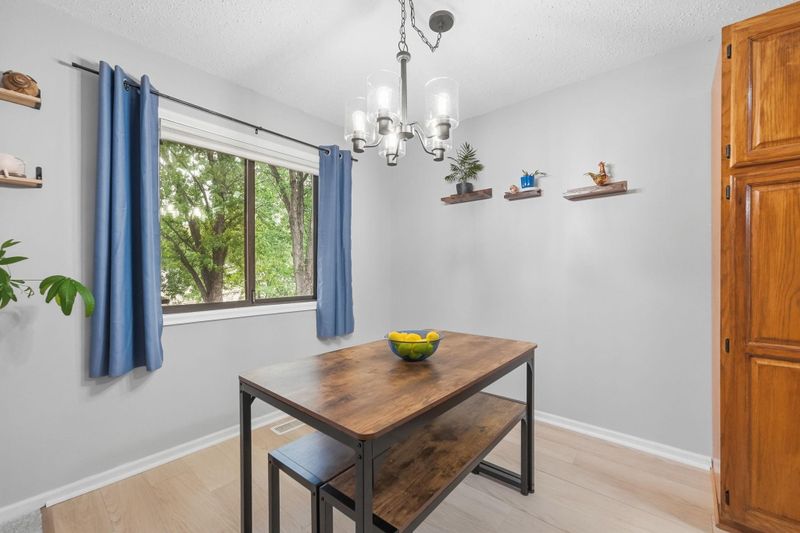 1646 City View Dr #19, Eagan, MN 55121