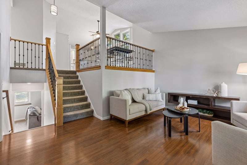 8952 Pineview Ln N, Maple Grove, MN 55369