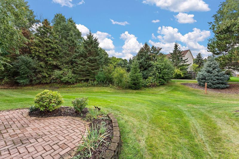2643 Oak Ridge Trl, Woodbury, MN 55125