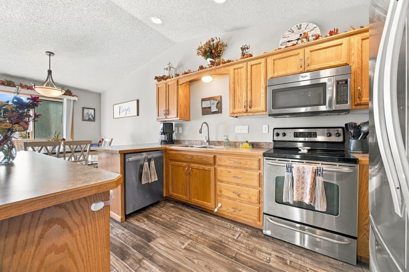 3600 11th St S, Moorhead, MN 56560