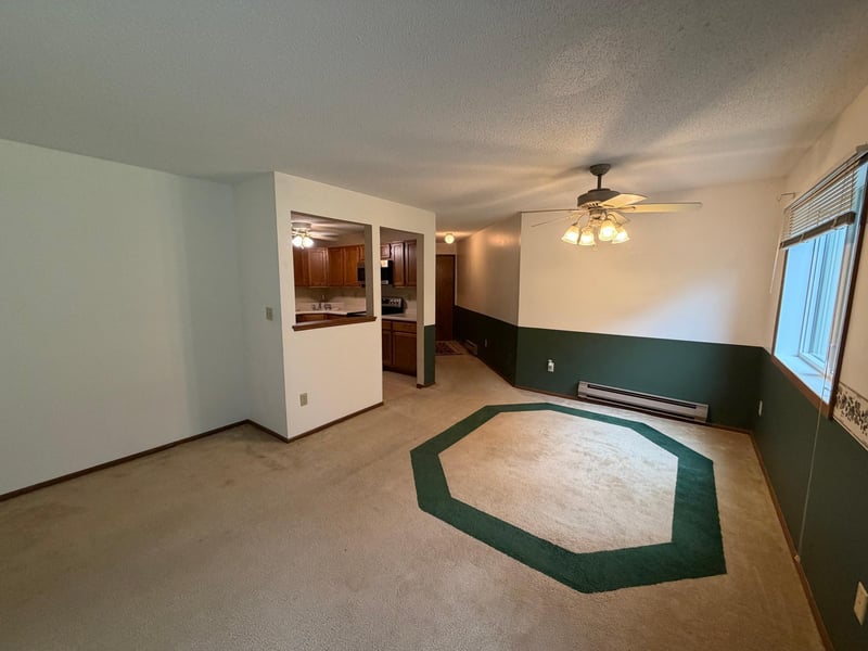 1570 Wheelock Ln #104, Saint Paul, MN 55117