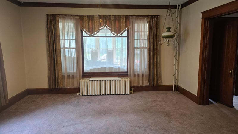 122 Woodland Ave, Fairmont, MN 56031