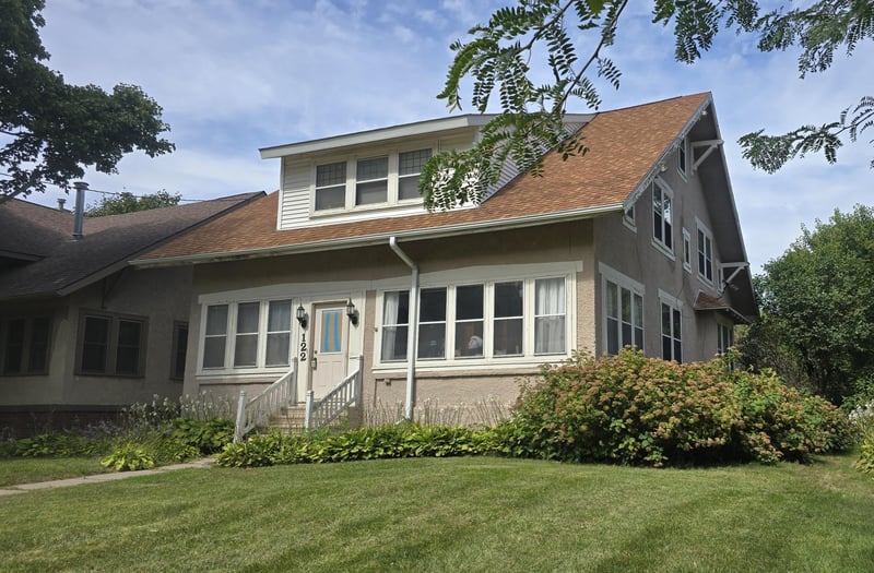 122 Woodland Ave, Fairmont, MN 56031