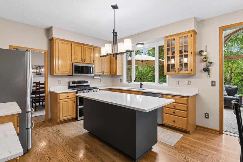 14841 Langdon Pl, Eden Prairie, MN 55347