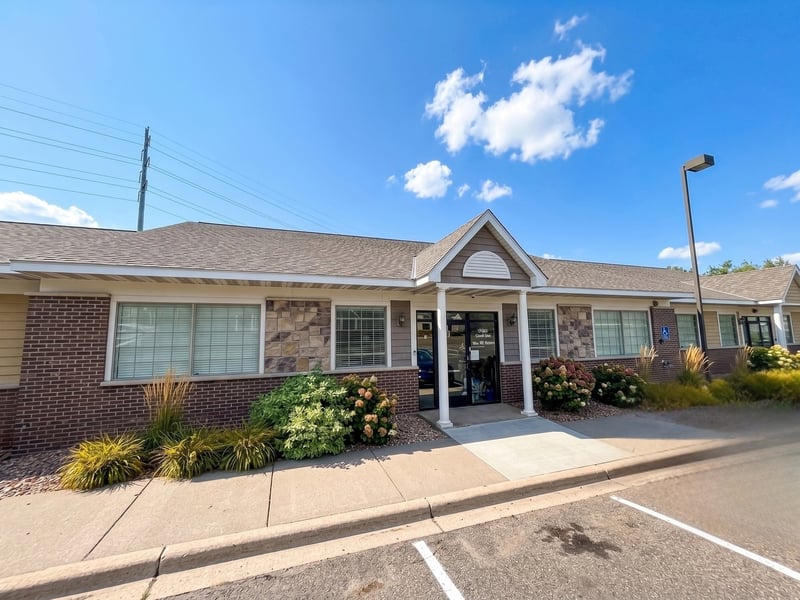 1063 Weir Dr #200, Woodbury, MN 55125
