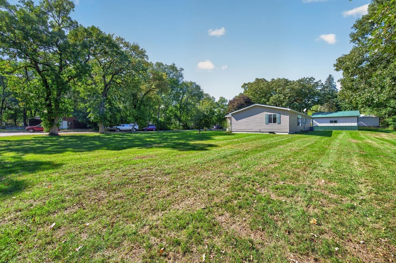 10172 48th St, Clear Lake, MN 55319