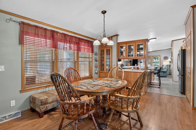 10172 48th St, Clear Lake, MN 55319