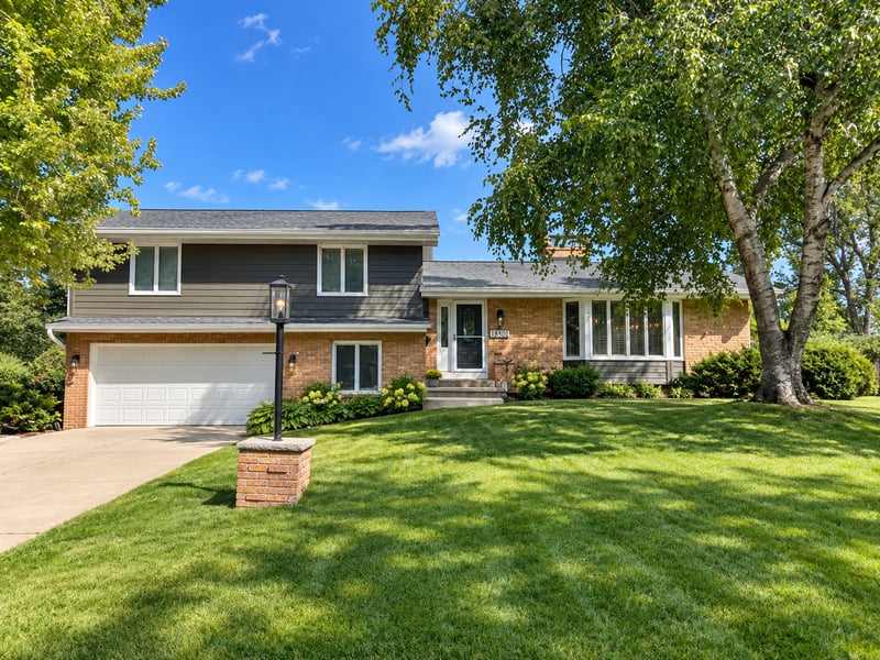 1800 Quebec Ave N, Golden Valley, MN 55427