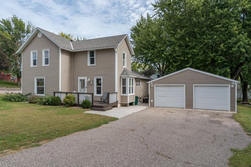 211 N Market St, Janesville, MN 56048
