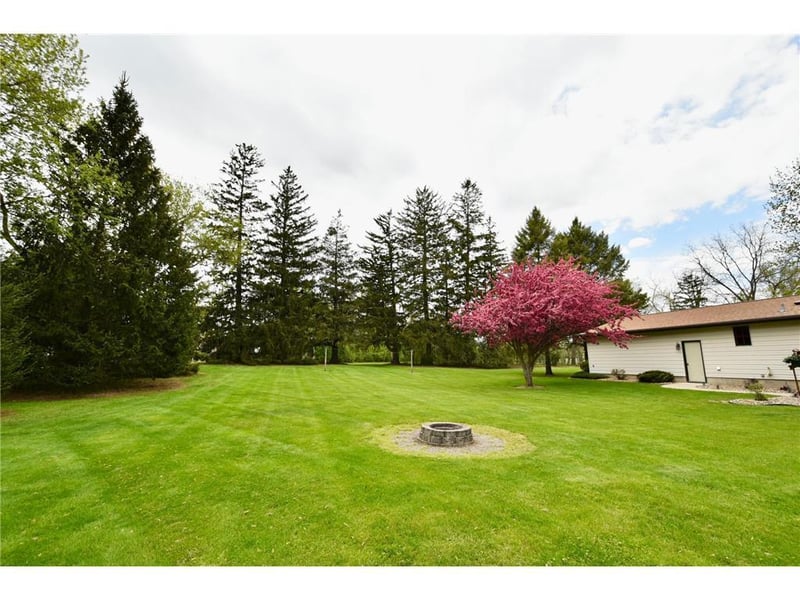 131 Walnut St, Zumbrota, MN 55992